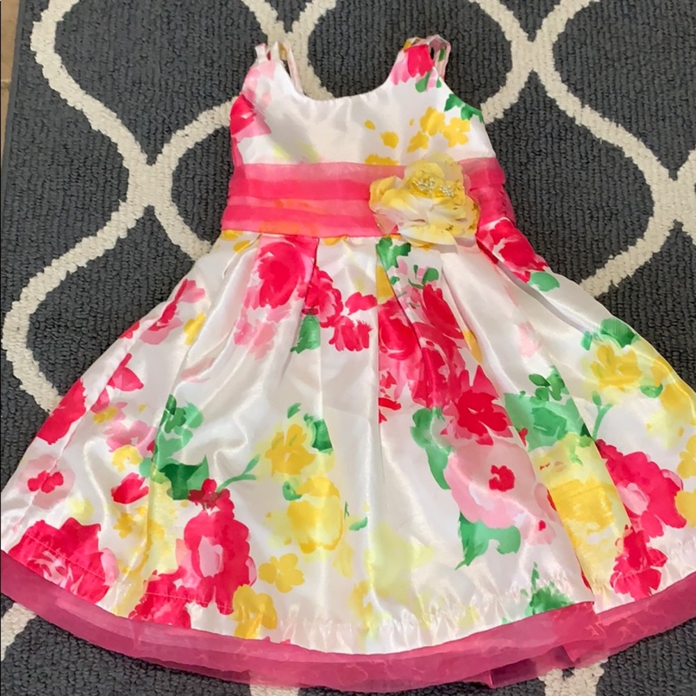 Size 4 sleeveless dress- yellow, pink, green